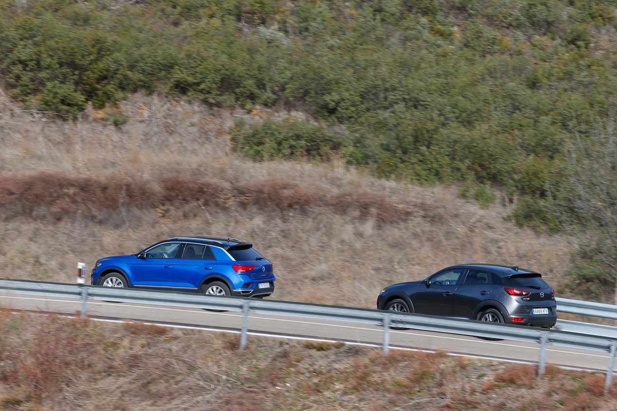 A prueba el VW T-Roc y el Mazda CX-3