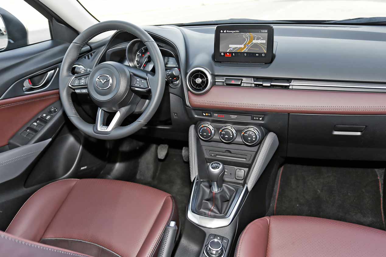 A prueba el VW T-Roc y el Mazda CX-3