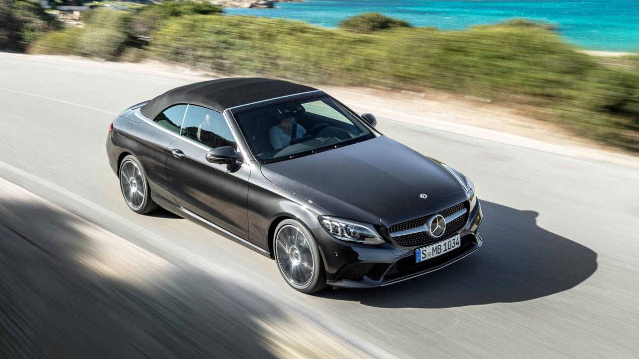 Mercedes C Cabrio y Coupé, tecnología y deportividad para los herederos del CLK
