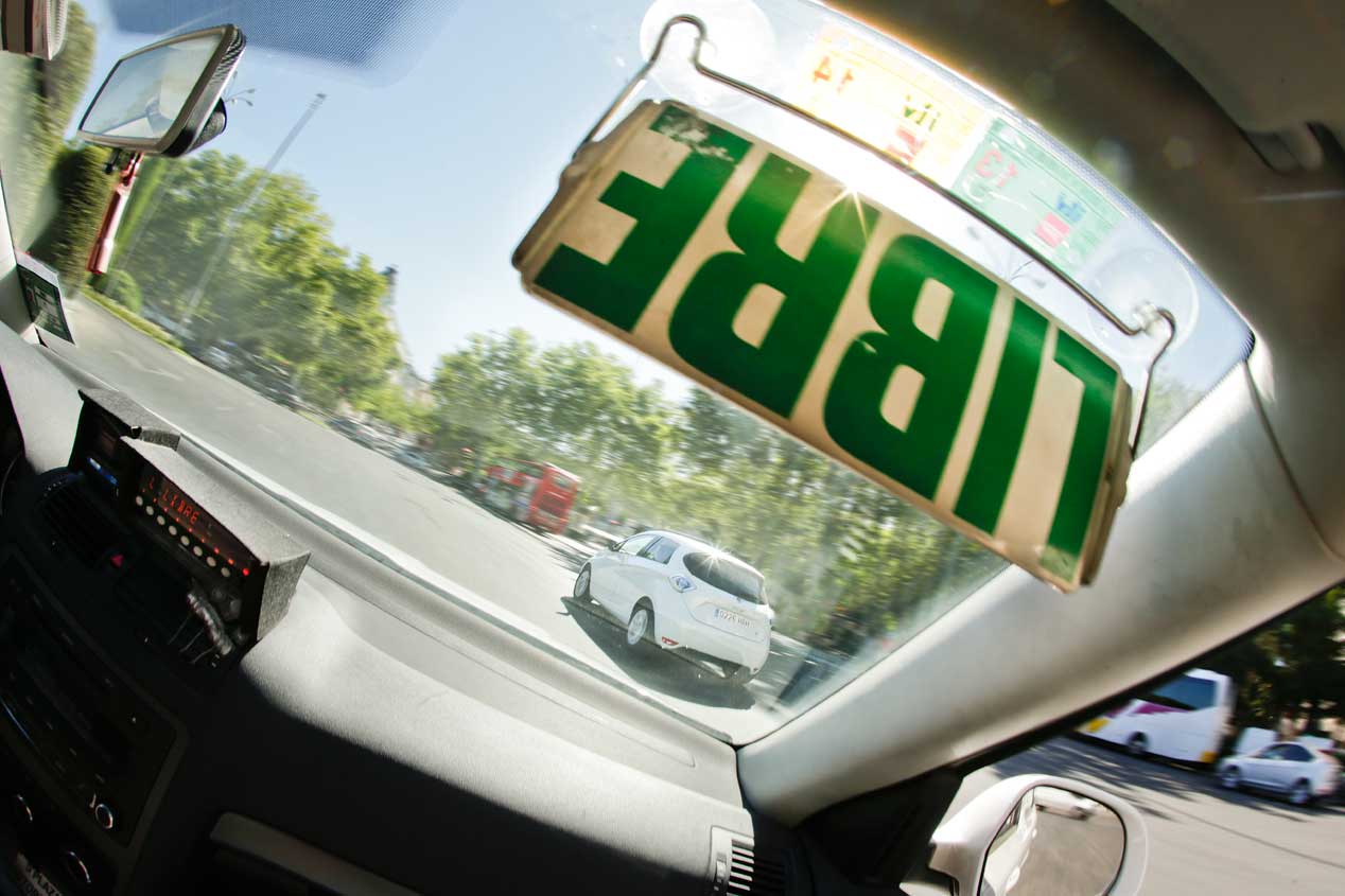 Taxi, Uber o Cabify ¿qué preferimos y qué es mejor?