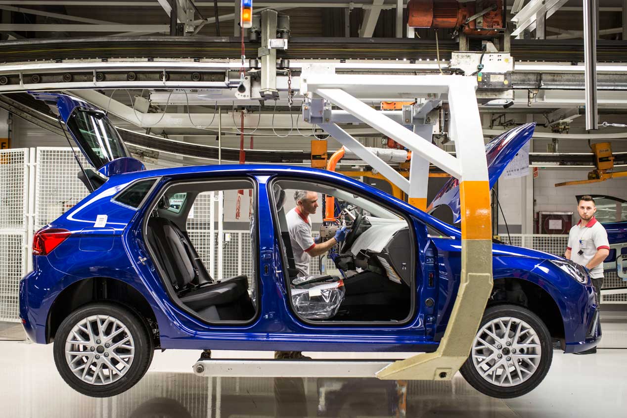 Todo lo que ha cambiado en 25 años en la fábrica de Seat en Martorell
