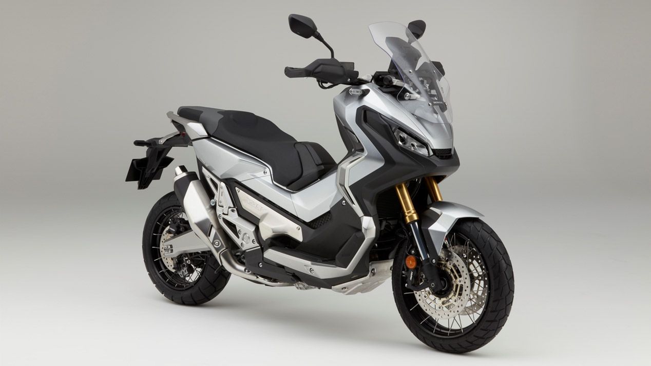 Las motos también recibirán las etiquetas de la DGT