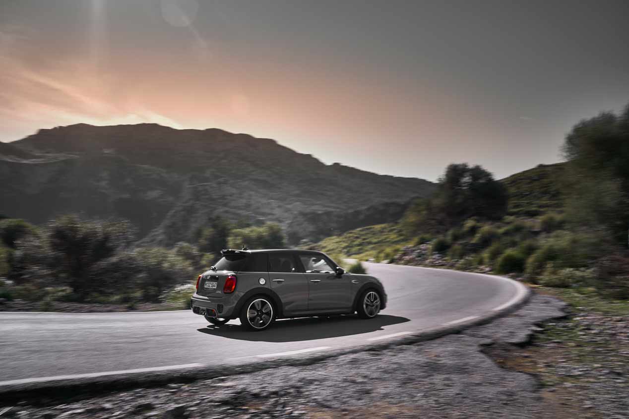 Mini 2018: ya a la venta en versiones Cabrio, 3 y 5 puertas