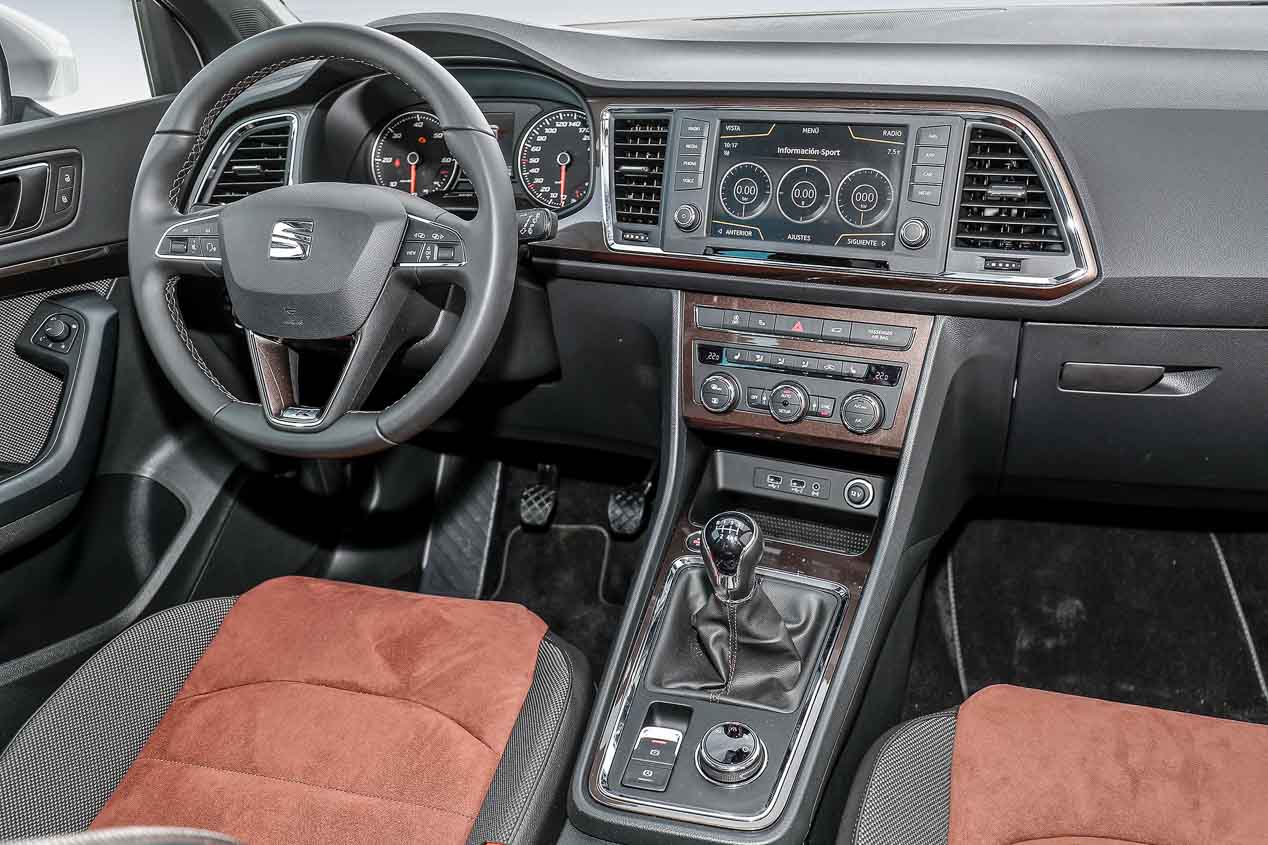 Comparativa de espacio SUV: Qashqai, Ateca, 3008, Tiguan, Sportage, Karoq, Tucson y Grandland X