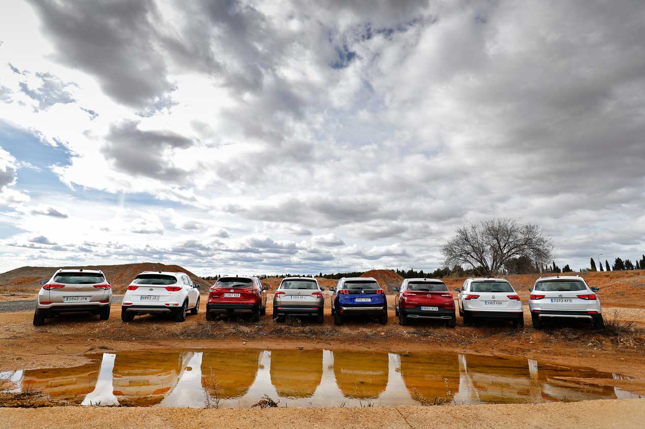 Comparativa de espacio SUV: Qashqai, Ateca, 3008, Tiguan, Sportage, Karoq, Tucson y Grandland X