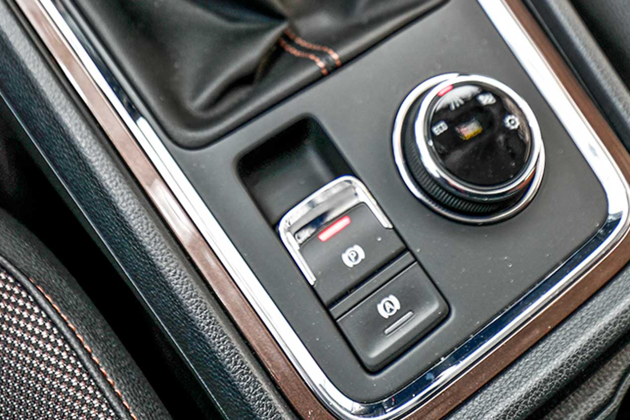 Comparativa de espacio SUV: Qashqai, Ateca, 3008, Tiguan, Sportage, Karoq, Tucson y Grandland X