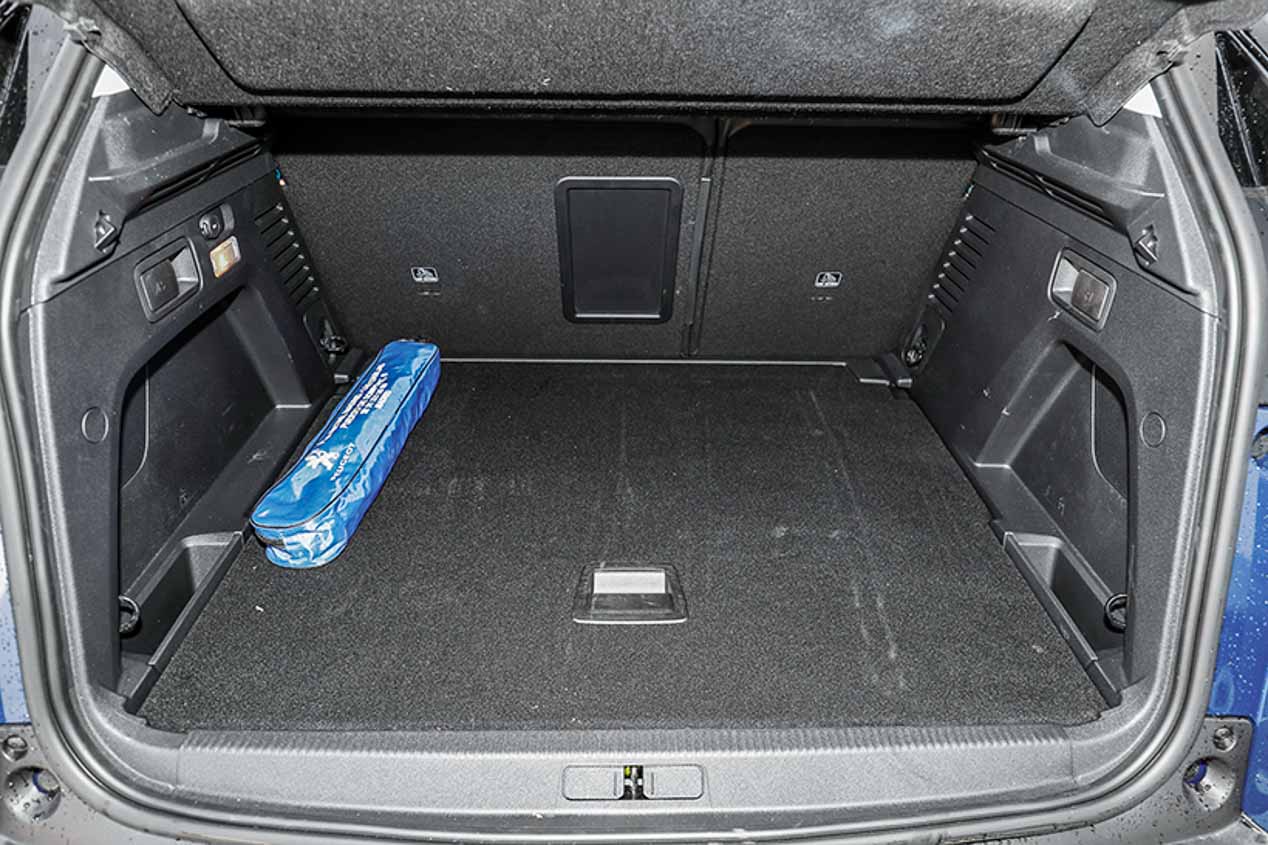Comparativa de espacio SUV: Qashqai, Ateca, 3008, Tiguan, Sportage, Karoq, Tucson y Grandland X