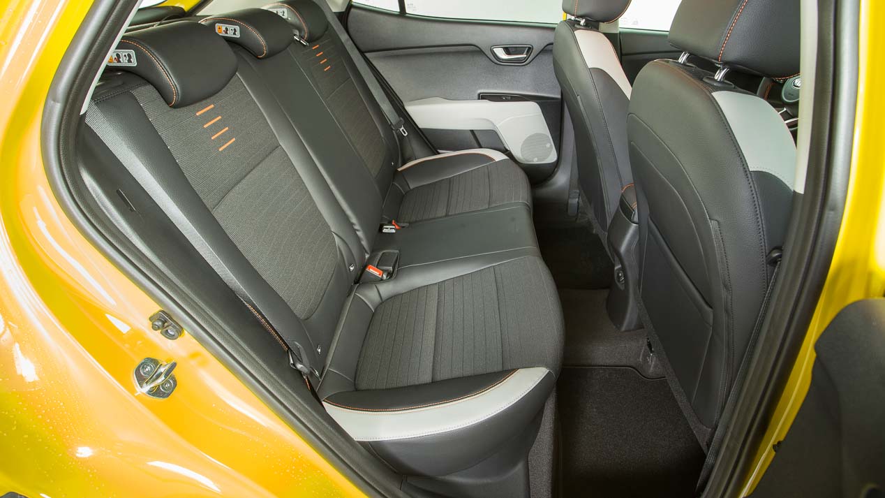 ¿SUV Diesel o gasolina? Lo analizamos en Seat Arona, Mazda CX-3 y Kia Stonic