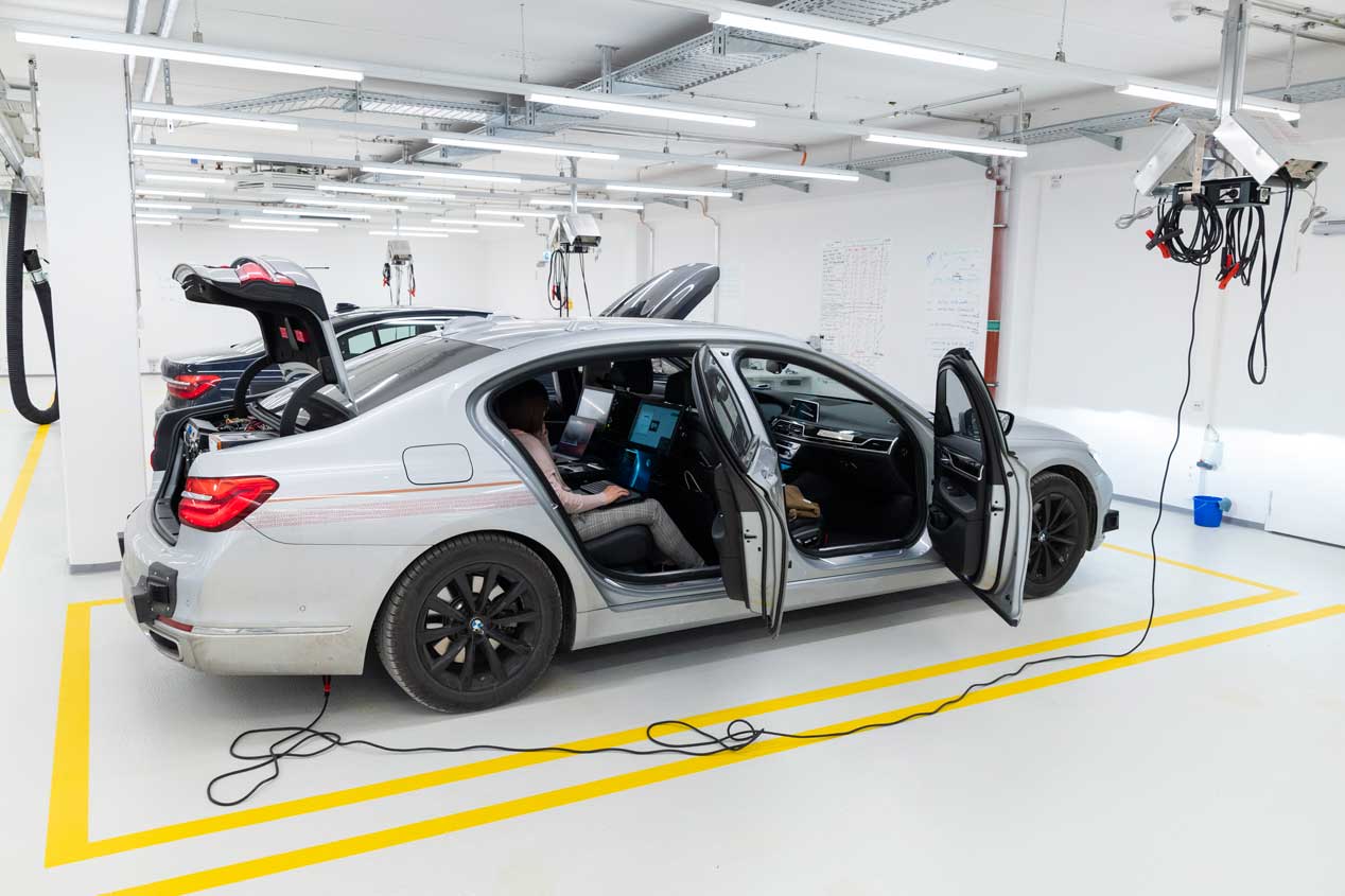 BMW inaugura un campus para el coche autónomo