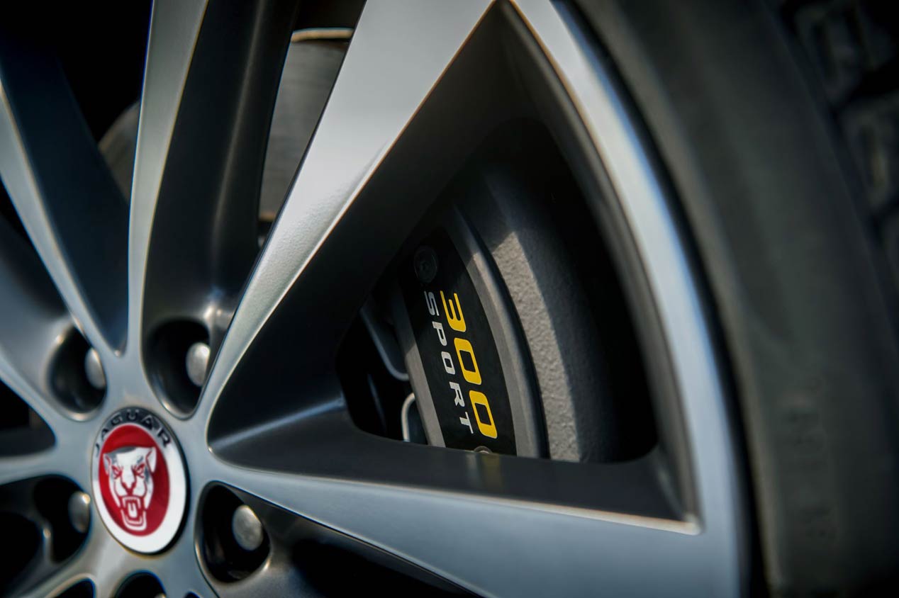 Llega el nuevo Jaguar XE 300 Sport