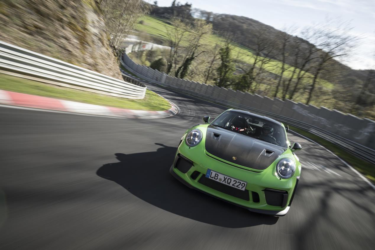 Porsche 911 GT3 RS: volando en el Infierno Verde