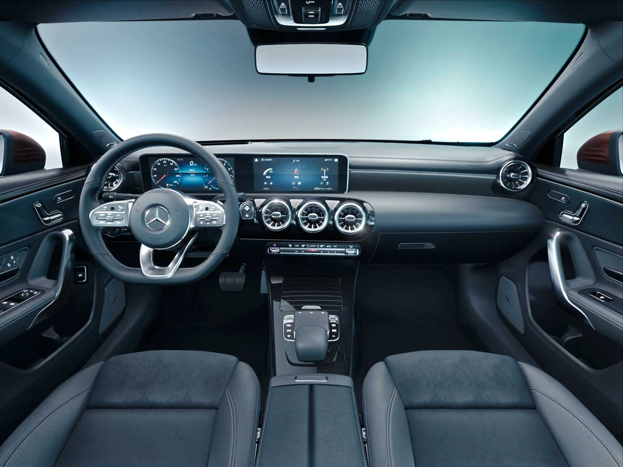 Mercedes Clase A L, ahora con carrocería berlina