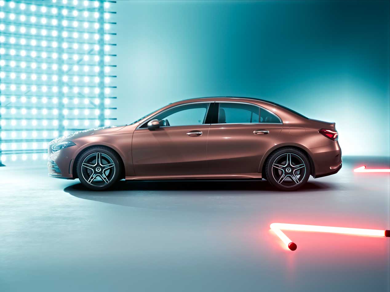 Mercedes Clase A L, ahora con carrocería berlina