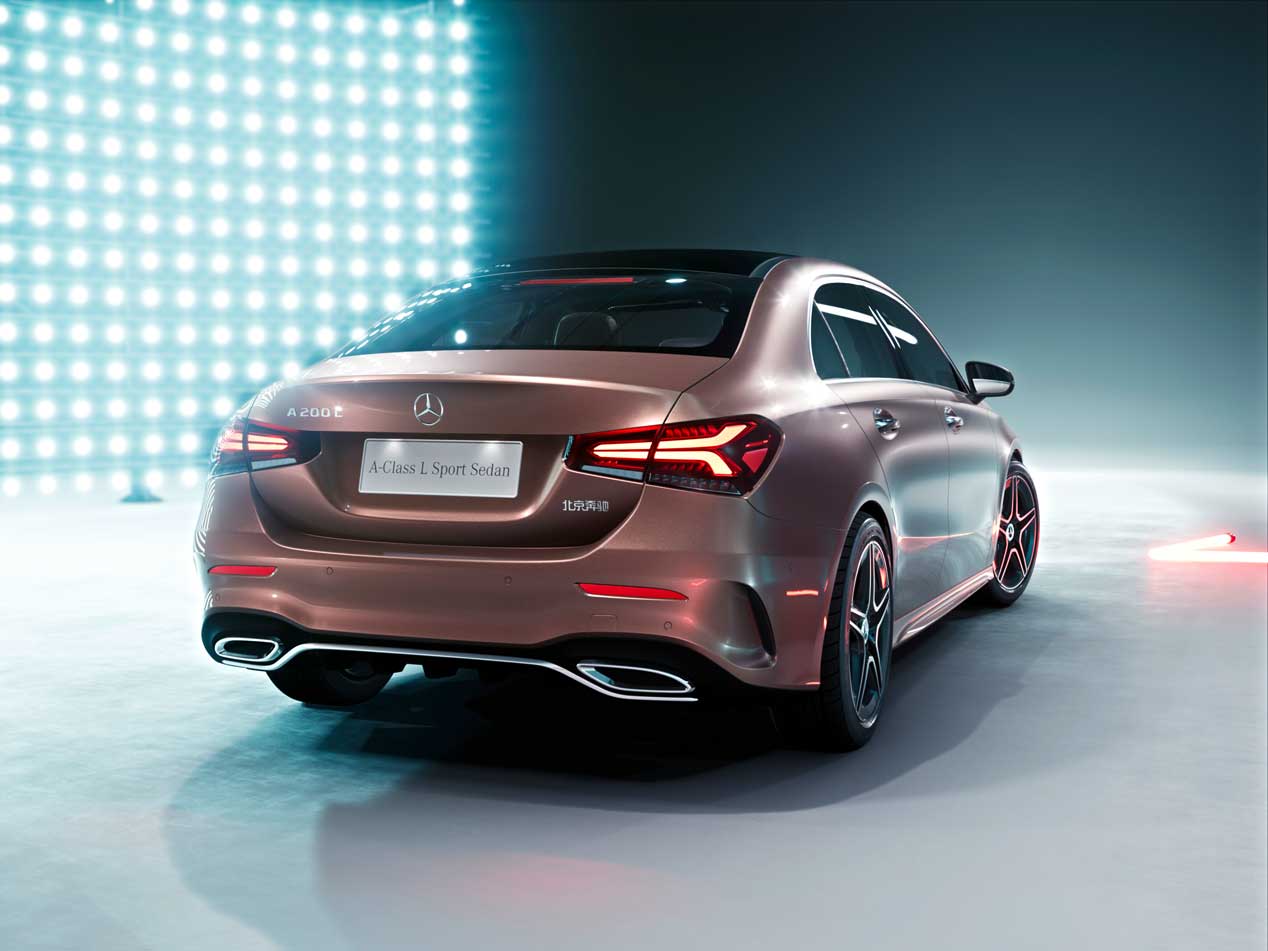 Mercedes Clase A L, ahora con carrocería berlina