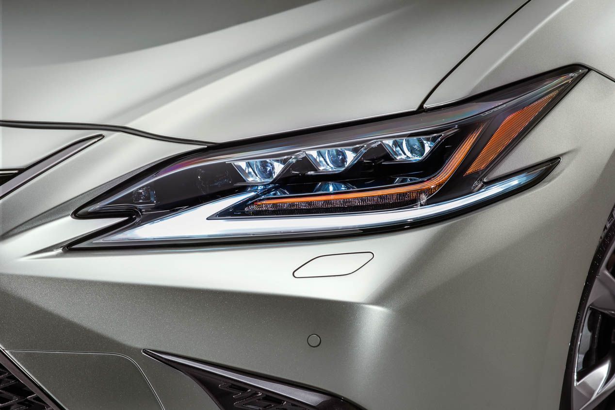 Llega a Europa la nueva generación de la berlina Lexus ES