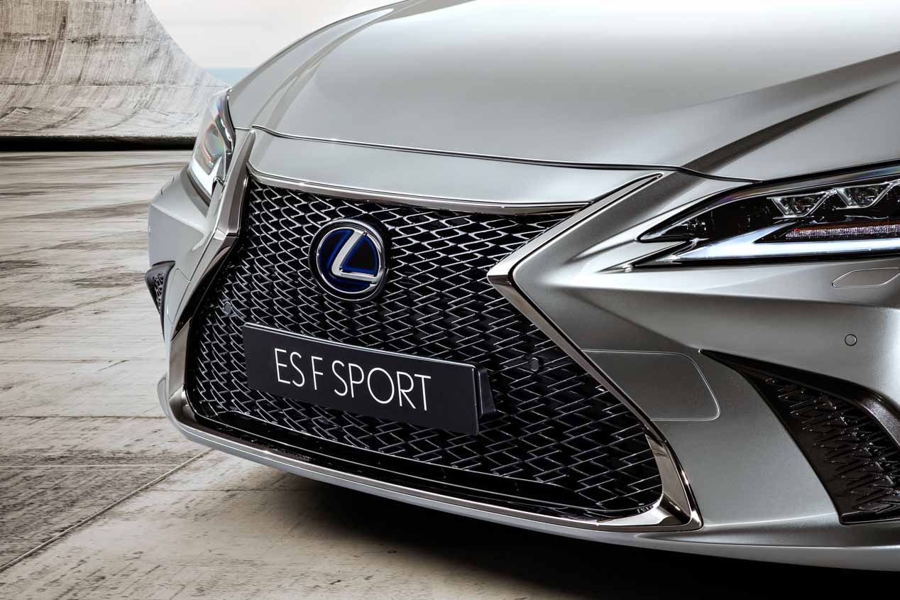 Llega a Europa la nueva generación de la berlina Lexus ES