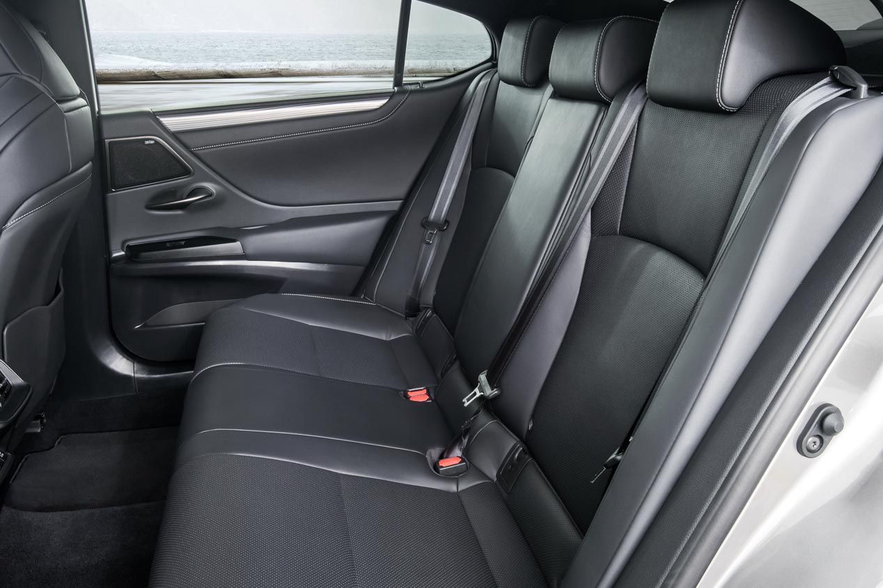 Llega a Europa la nueva generación de la berlina Lexus ES