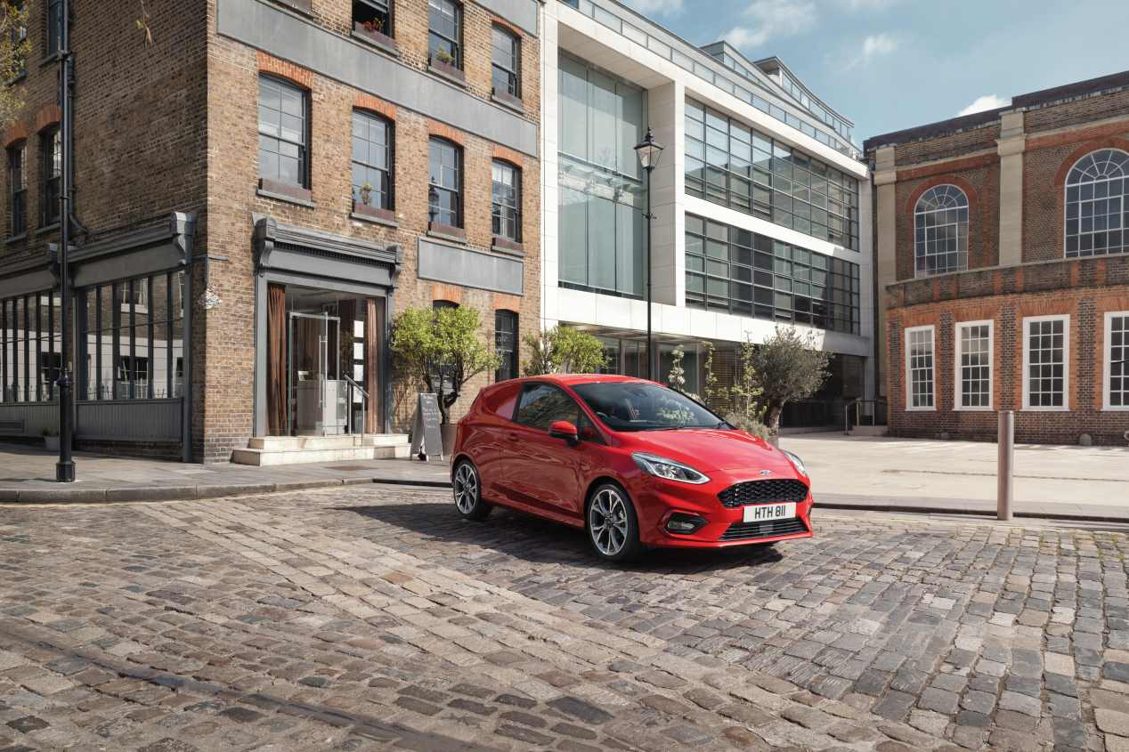 Así es el nuevo Ford Fiesta Van 2018