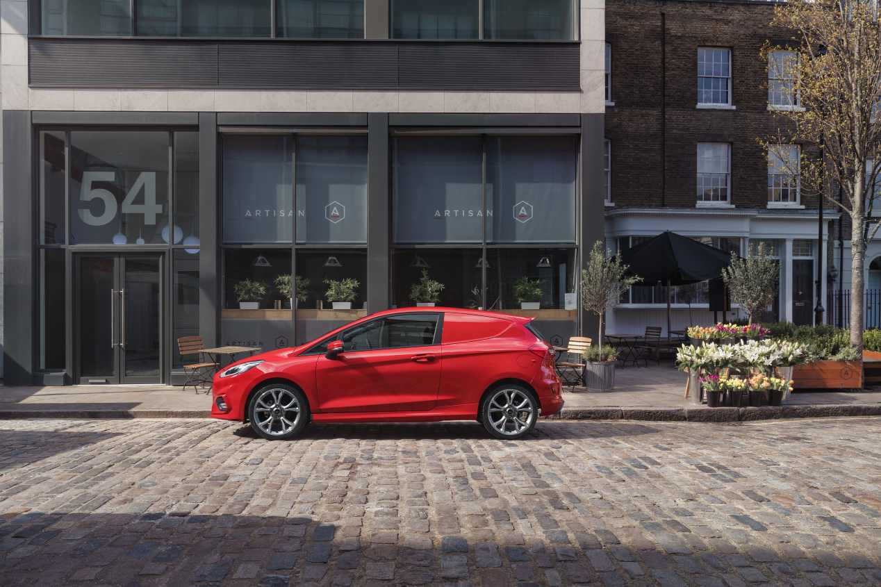Así es el nuevo Ford Fiesta Van 2018