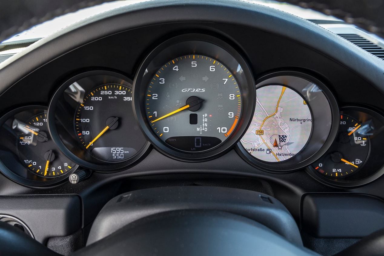 Porsche 911 GT3 RS: a prueba en el circuito de Nürburgring