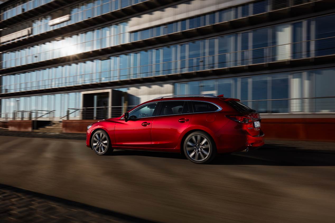Mazda 6 vs Peugeot 508: duelo de berlinas