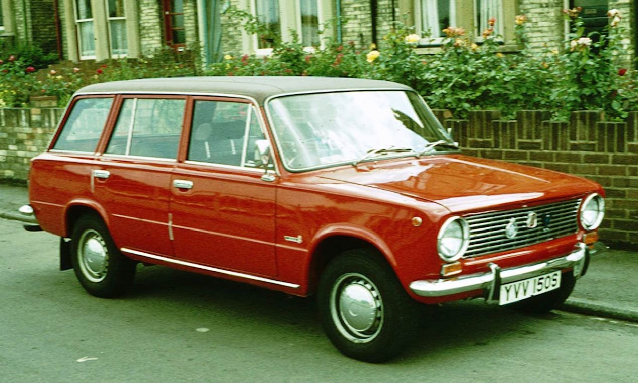 La nueva limusina de Putin y otros coches del pasado soviético