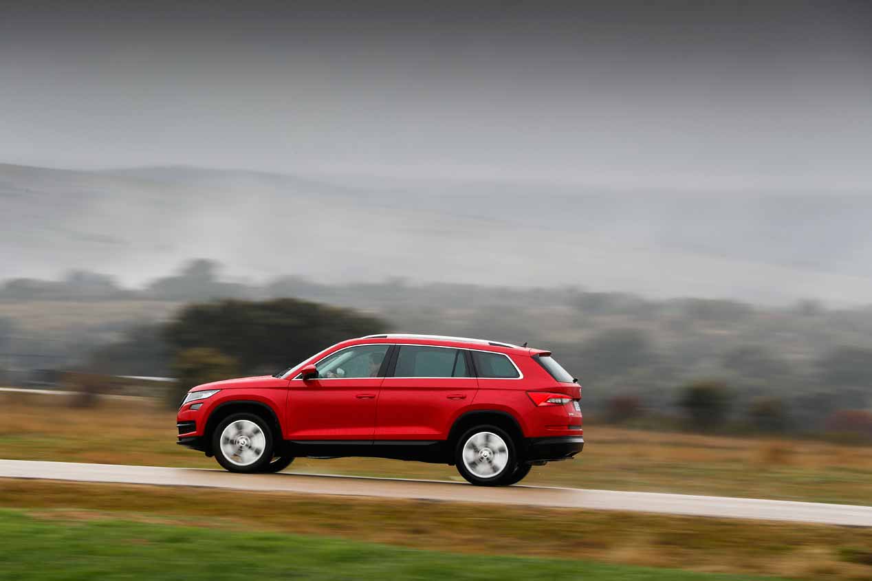 Comparativa SUV de 7 plazas: Peugeot 5008, Skoda Kodiaq y VW Tiguan Allspace