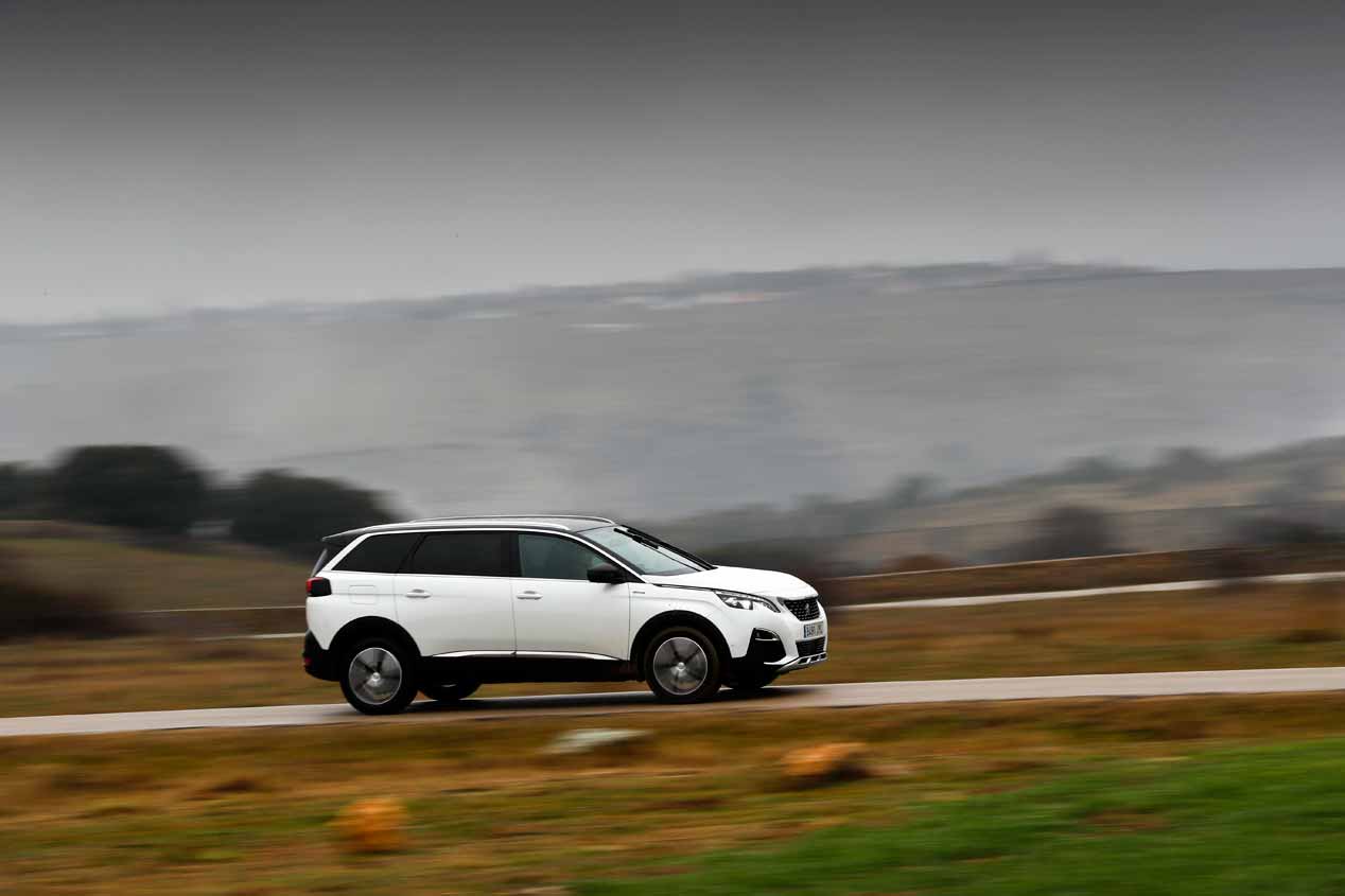 Comparativa SUV de 7 plazas: Peugeot 5008, Skoda Kodiaq y VW Tiguan Allspace