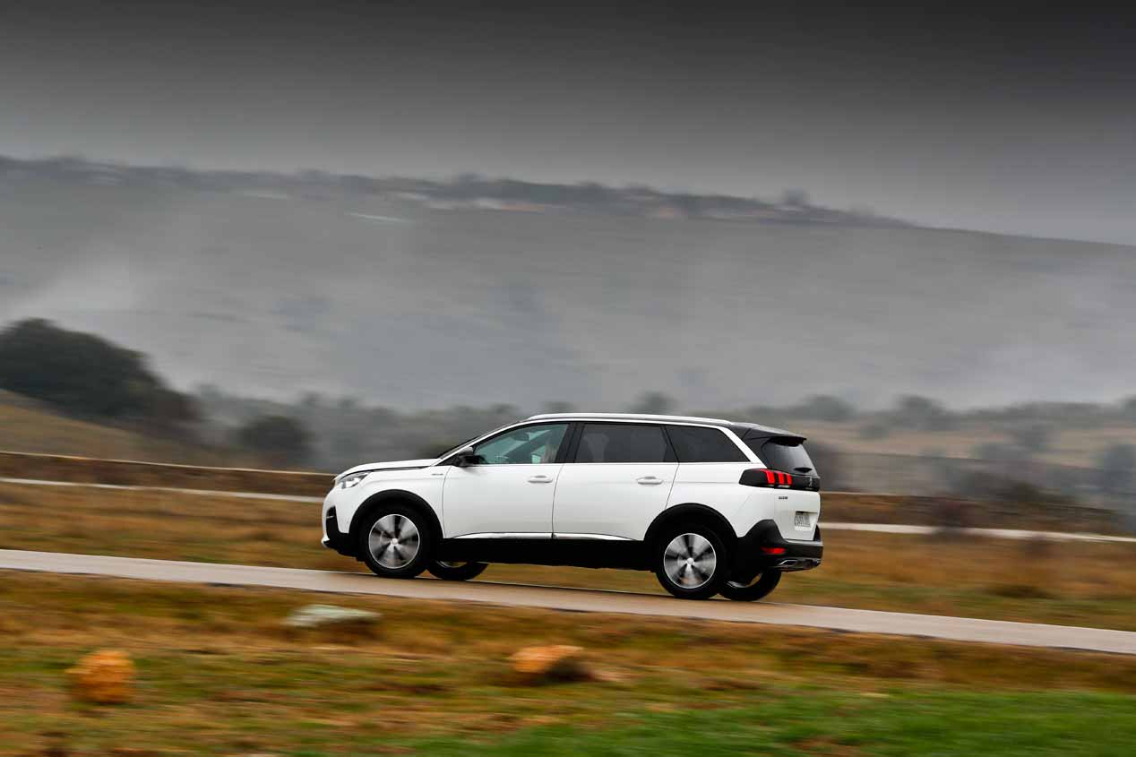 Comparativa SUV de 7 plazas: Peugeot 5008, Skoda Kodiaq y VW Tiguan Allspace