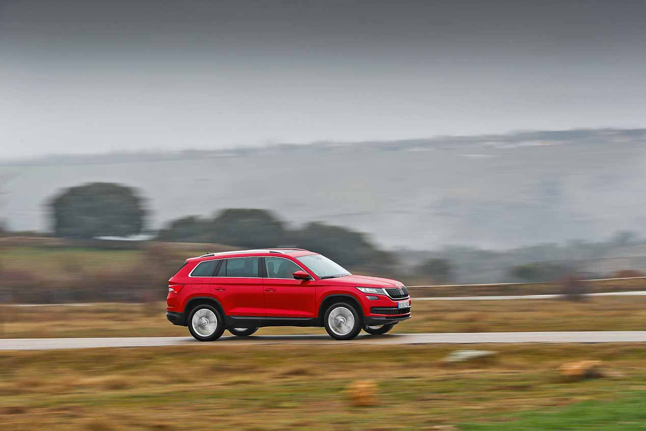 Comparativa SUV de 7 plazas: Peugeot 5008, Skoda Kodiaq y VW Tiguan Allspace