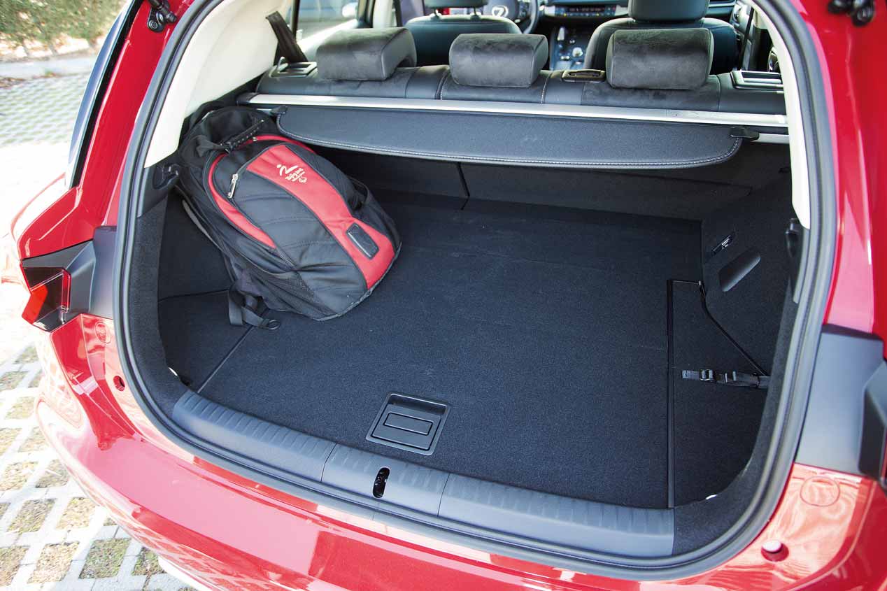 A prueba el BMW 116d y el Lexus CT 200h