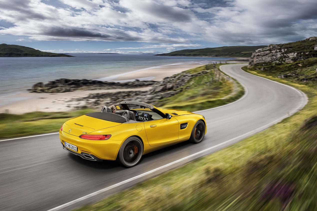 Mercedes AMG GT S Roadster, 522 CV bajo el cielo