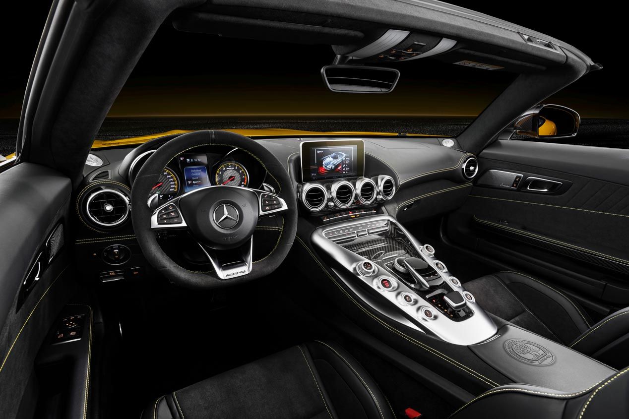 Mercedes AMG GT S Roadster, 522 CV bajo el cielo