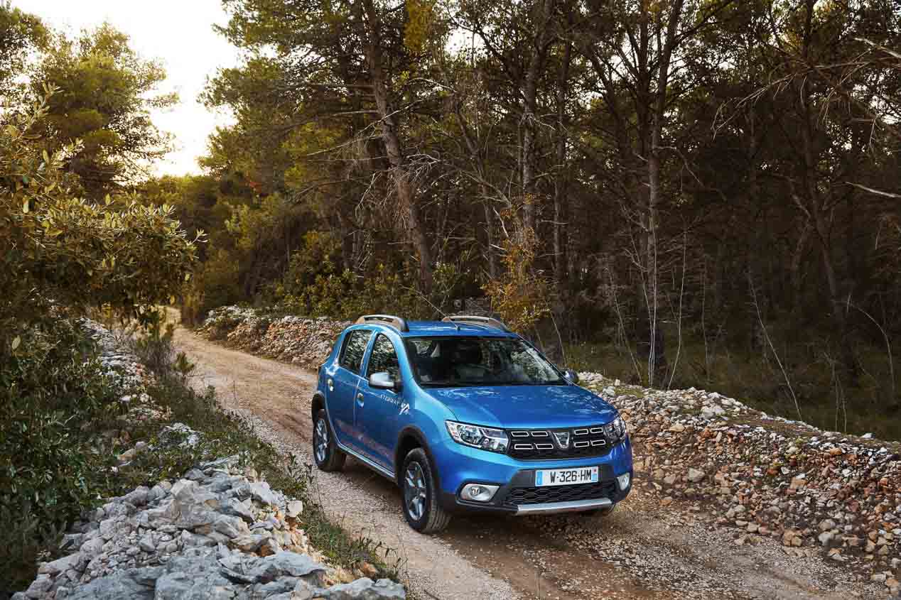 Los 5 coches y SUV más baratos del mercado, a prueba
