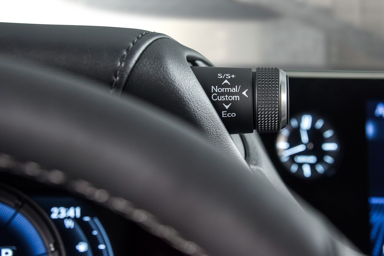 Nuevo Lexus ES, desde 45.000 euros en España