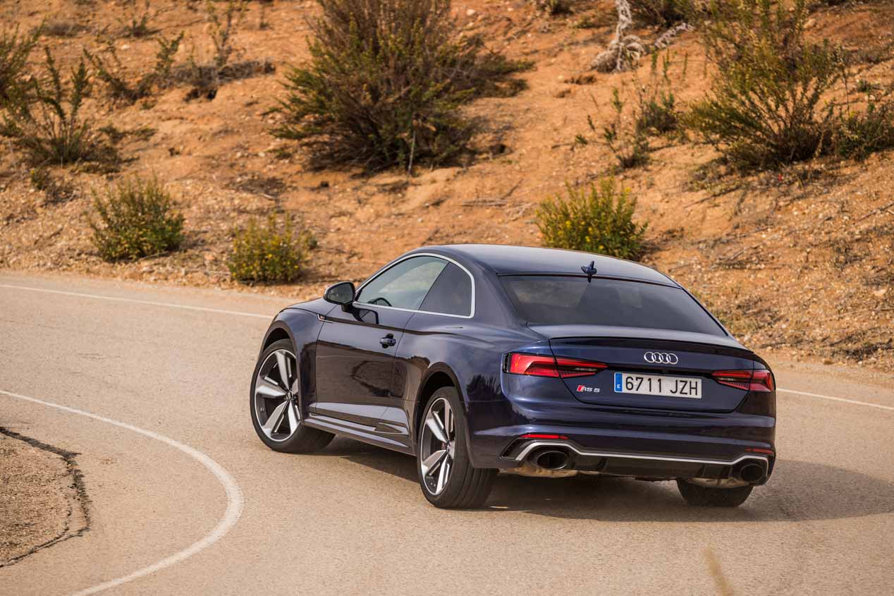 Comparativa: Audi RS 5 Coupé vs BMW M4 Competition