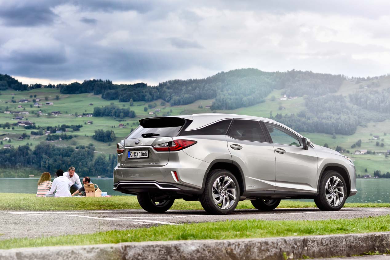 Lexus RX 450h L, nueva carrocería con 7 plazas para el SUV de lujo híbrido