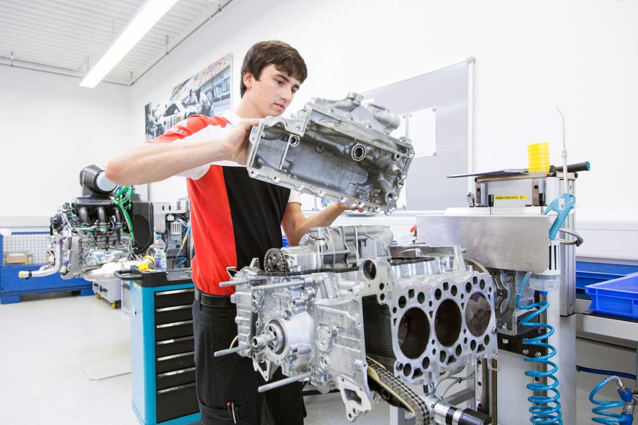 Así se crea el Porsche 911 RSR de Le Mans