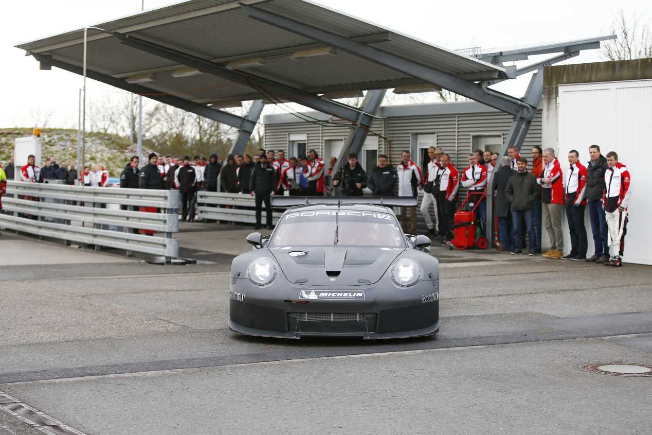 Así se crea el Porsche 911 RSR de Le Mans