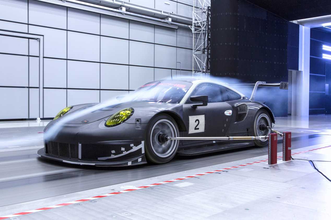 Así se crea el Porsche 911 RSR de Le Mans