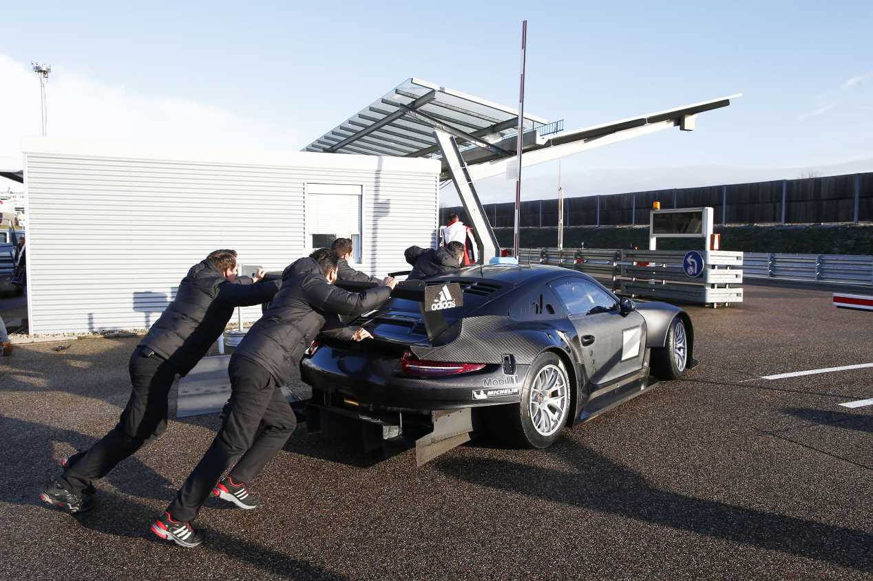 Así se crea el Porsche 911 RSR de Le Mans