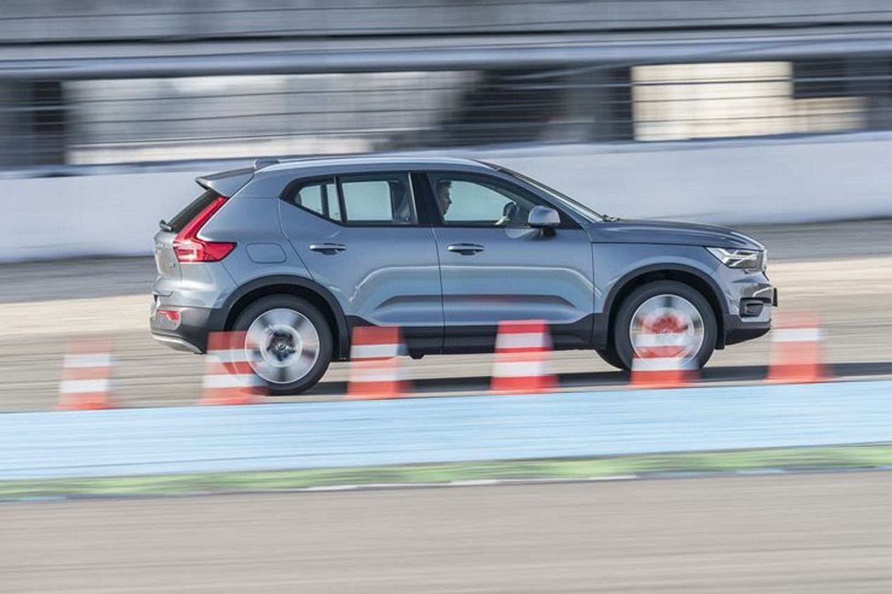 Comparativa SUV: BMW X2 20d vs Mercedes GLA 220d vs Volvo XC40 D4