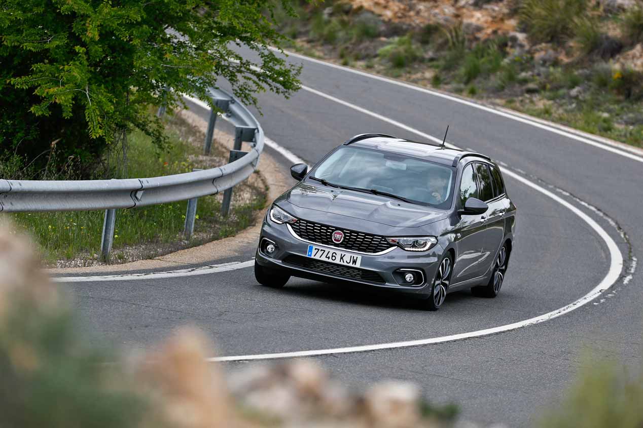 Fiat Tipo SW GLP y Seat León ST GNC: comparativa de coches de gas