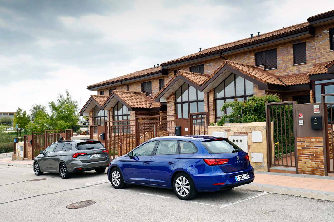 Fiat Tipo SW GLP y Seat León ST GNC: comparativa de coches de gas