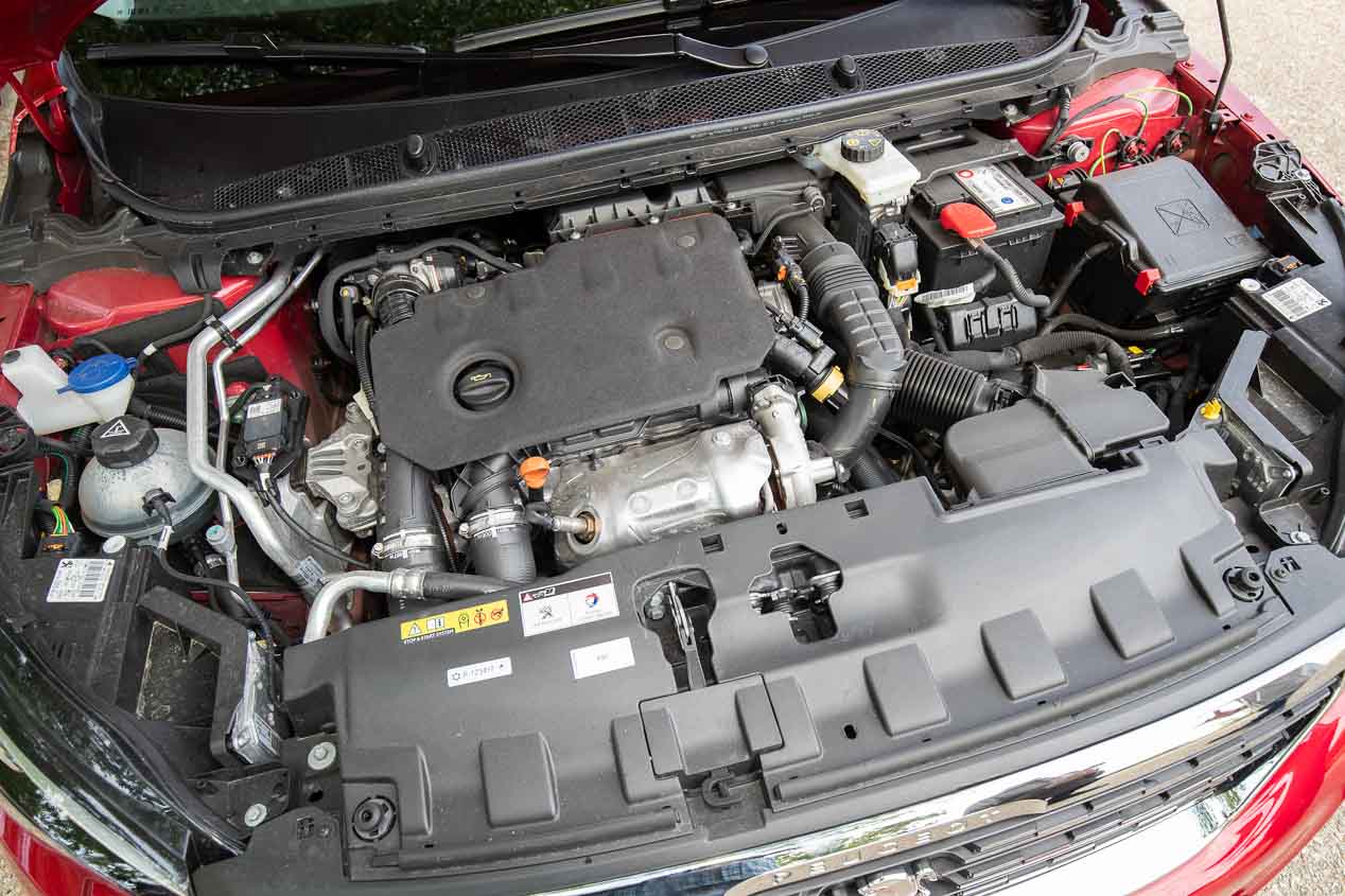 Honda Civic 1.6 i-Dtec vs Peugeot 308 1.5 BlueHDI