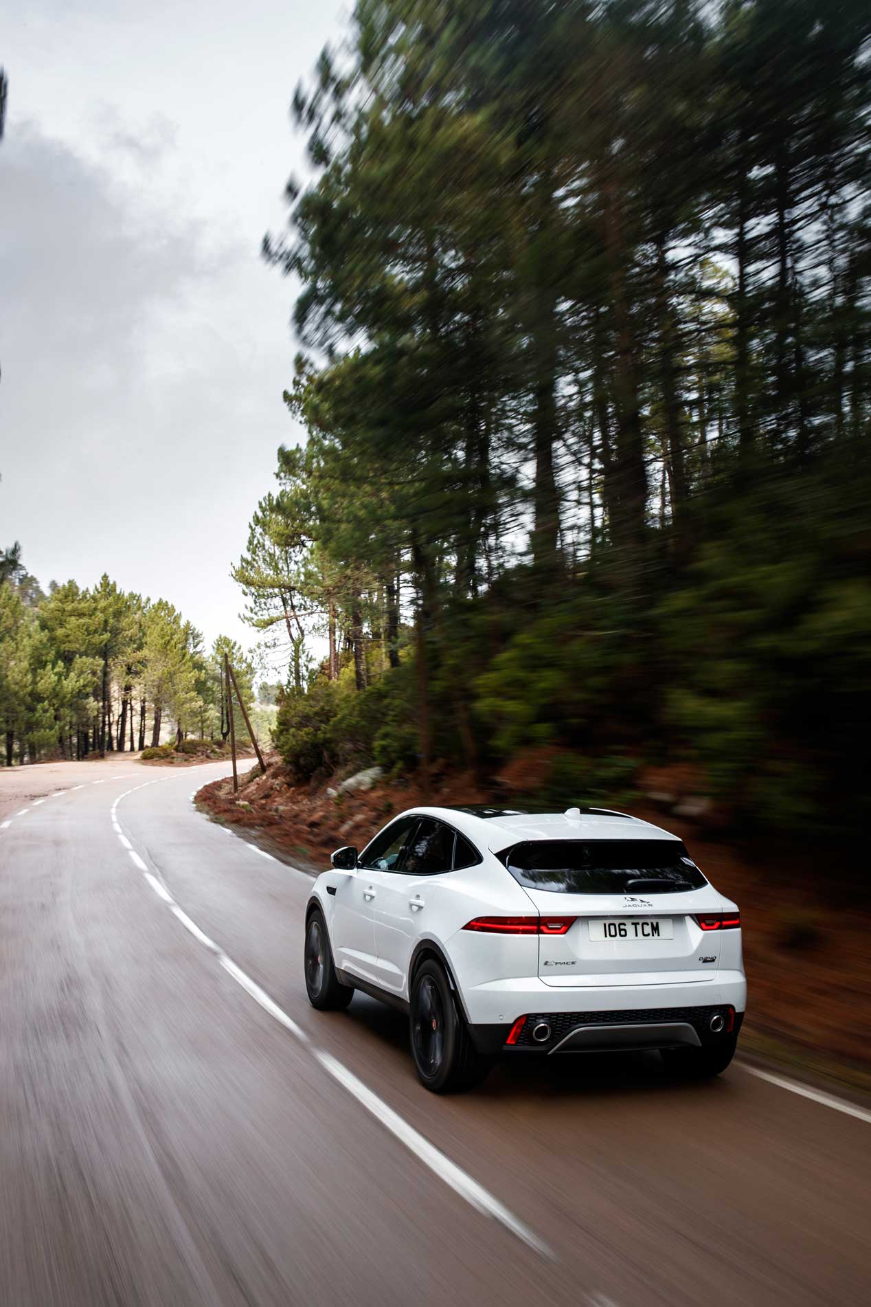 Jaguar E-Pace, pequeña renovación para el SUV compacto