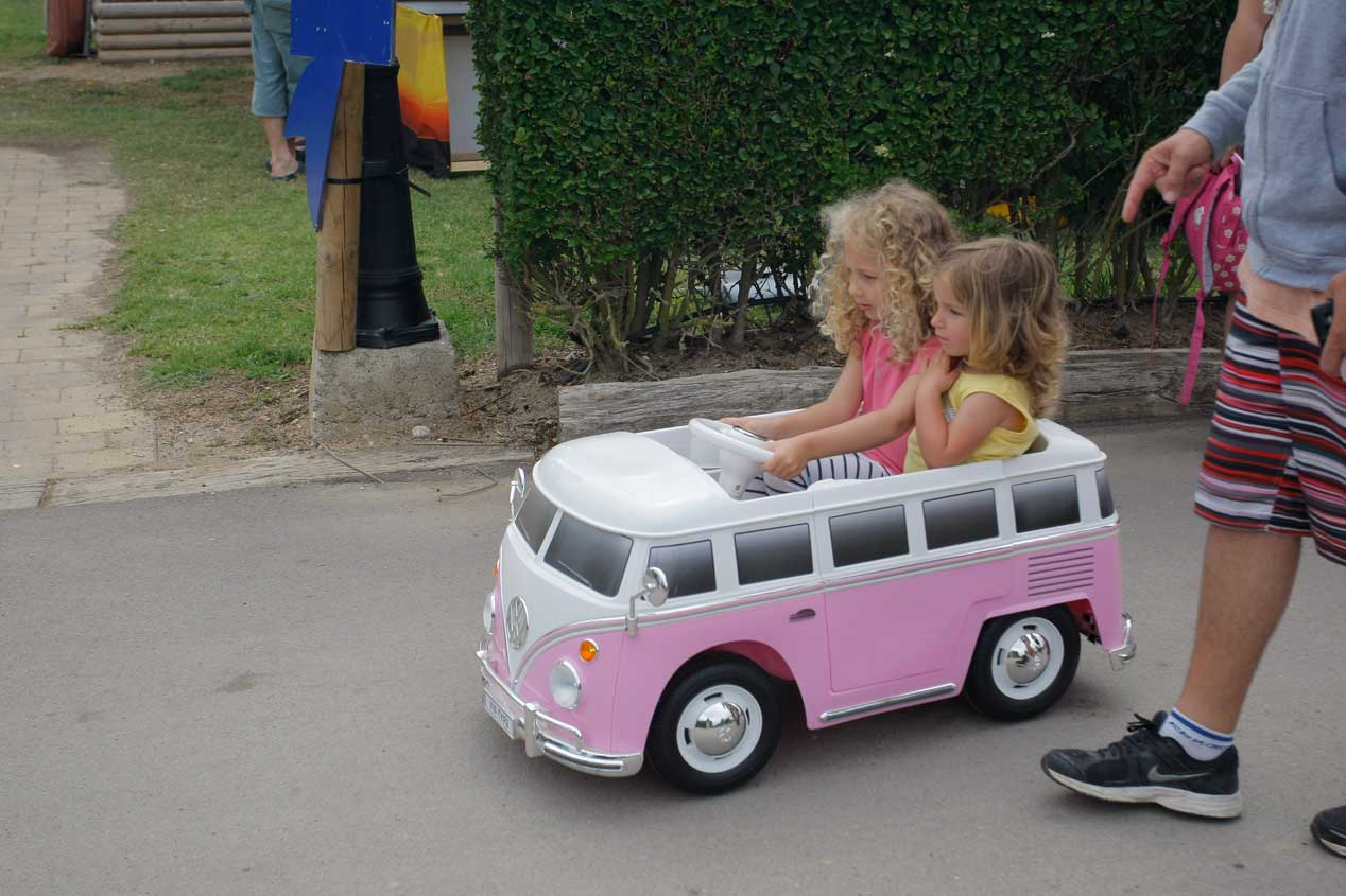 Así celebraron sus 15 años en Furgos Wagen