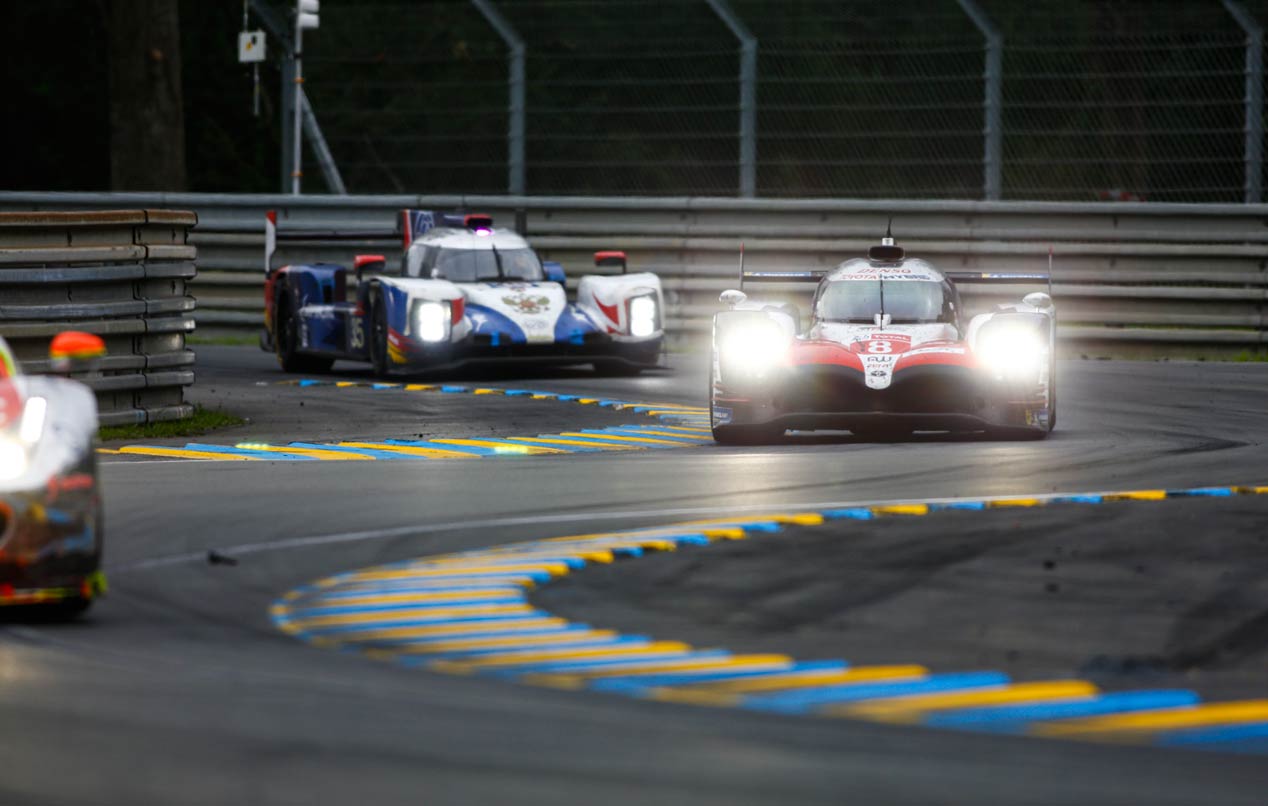 La celebración de Toyota y Alonso en Le Mans