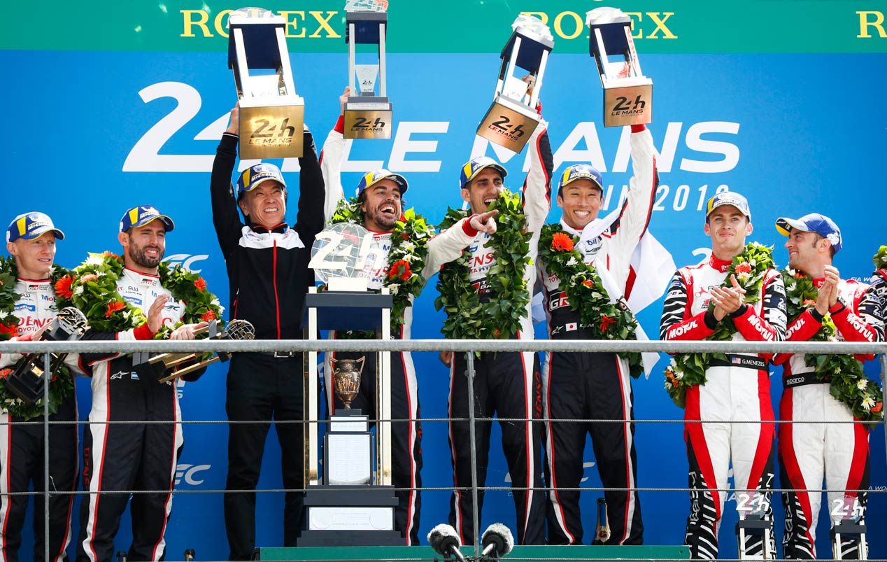 La celebración de Toyota y Alonso en Le Mans