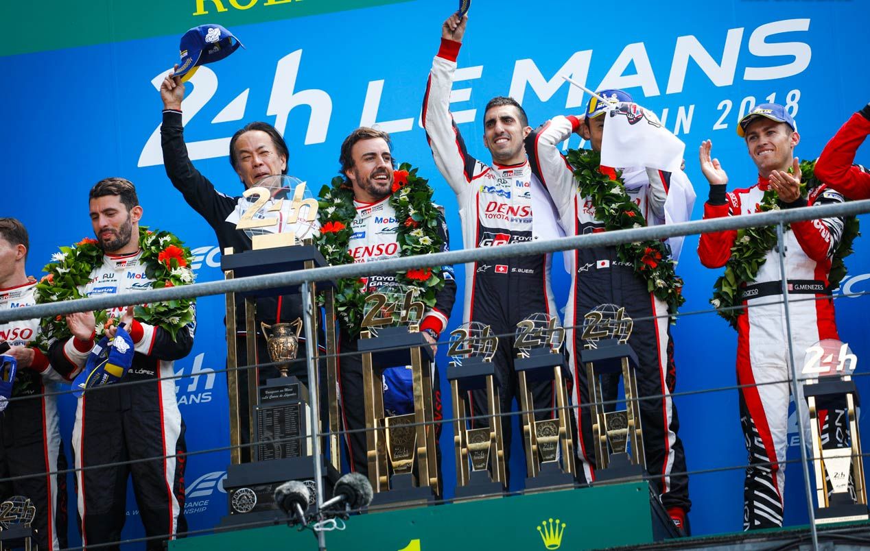 La celebración de Toyota y Alonso en Le Mans
